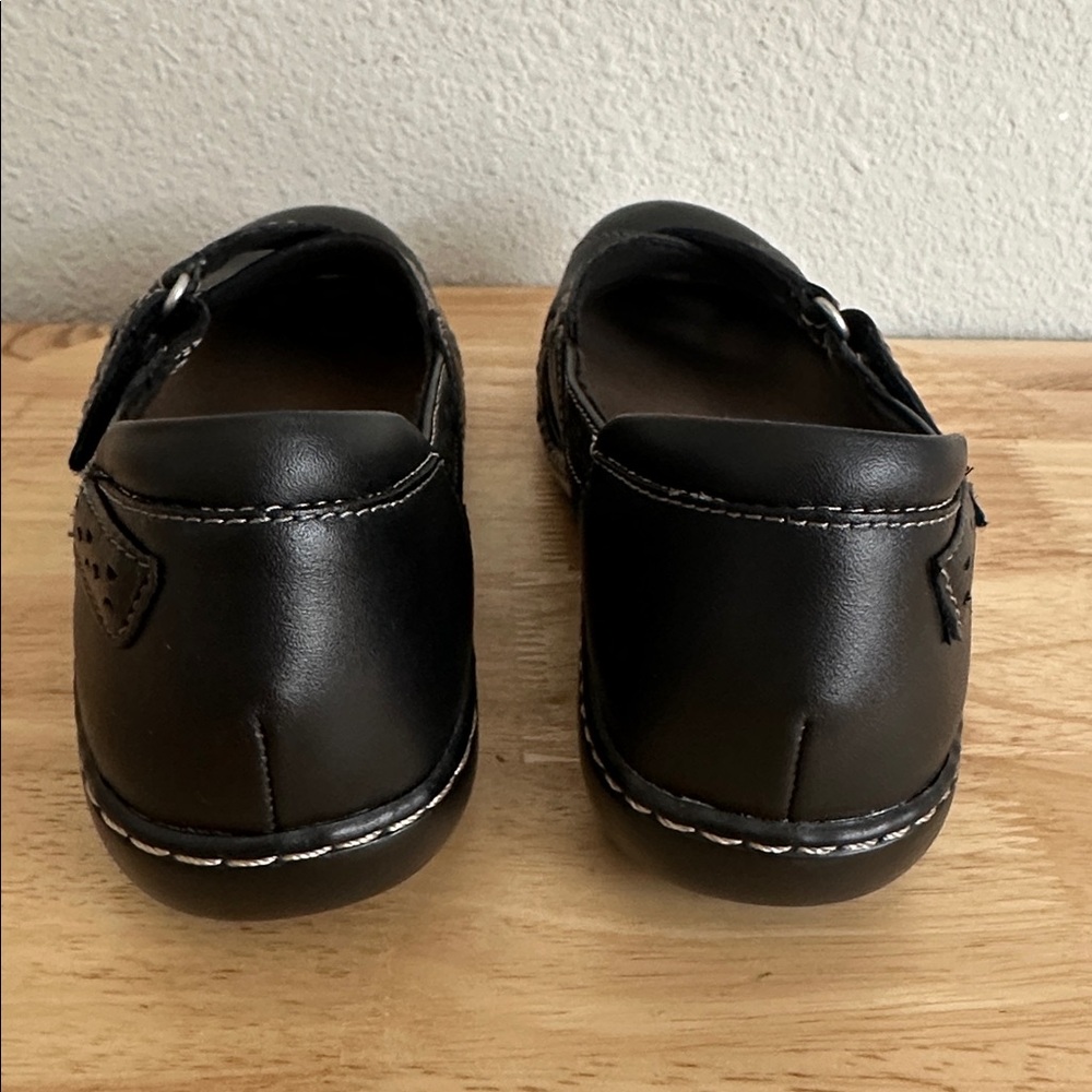 Clarks Womens Ashland Spin Q Closed Toe Slip-On Shoe new 6.5M - Picture 5 of 6
